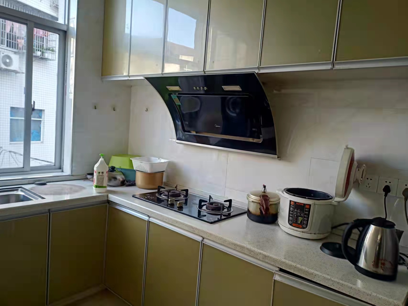 桃源临江花园小区 3室2厅2卫 63.8万 桃源临江花园小区 3室2厅2卫 63.8万客厅