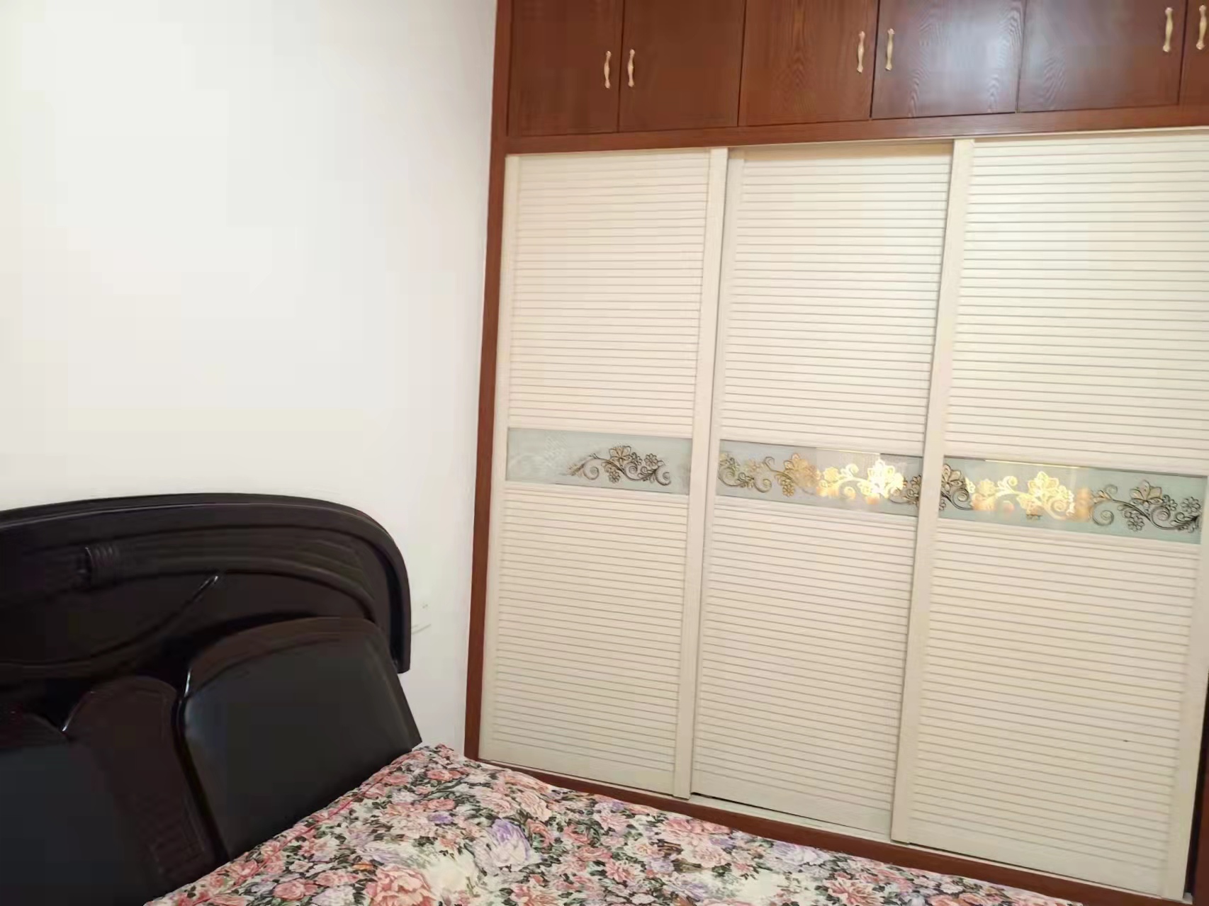 桃源临江花园小区 3室2厅2卫 63.8万 桃源临江花园小区 3室2厅2卫 63.8万客厅