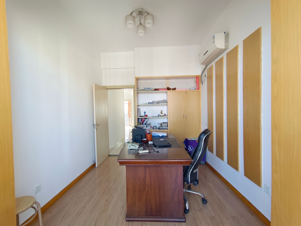 先锋银座  2室2厅1卫    2500.0元/月 先锋银座  2室2厅1卫    2500.0元/月室内图