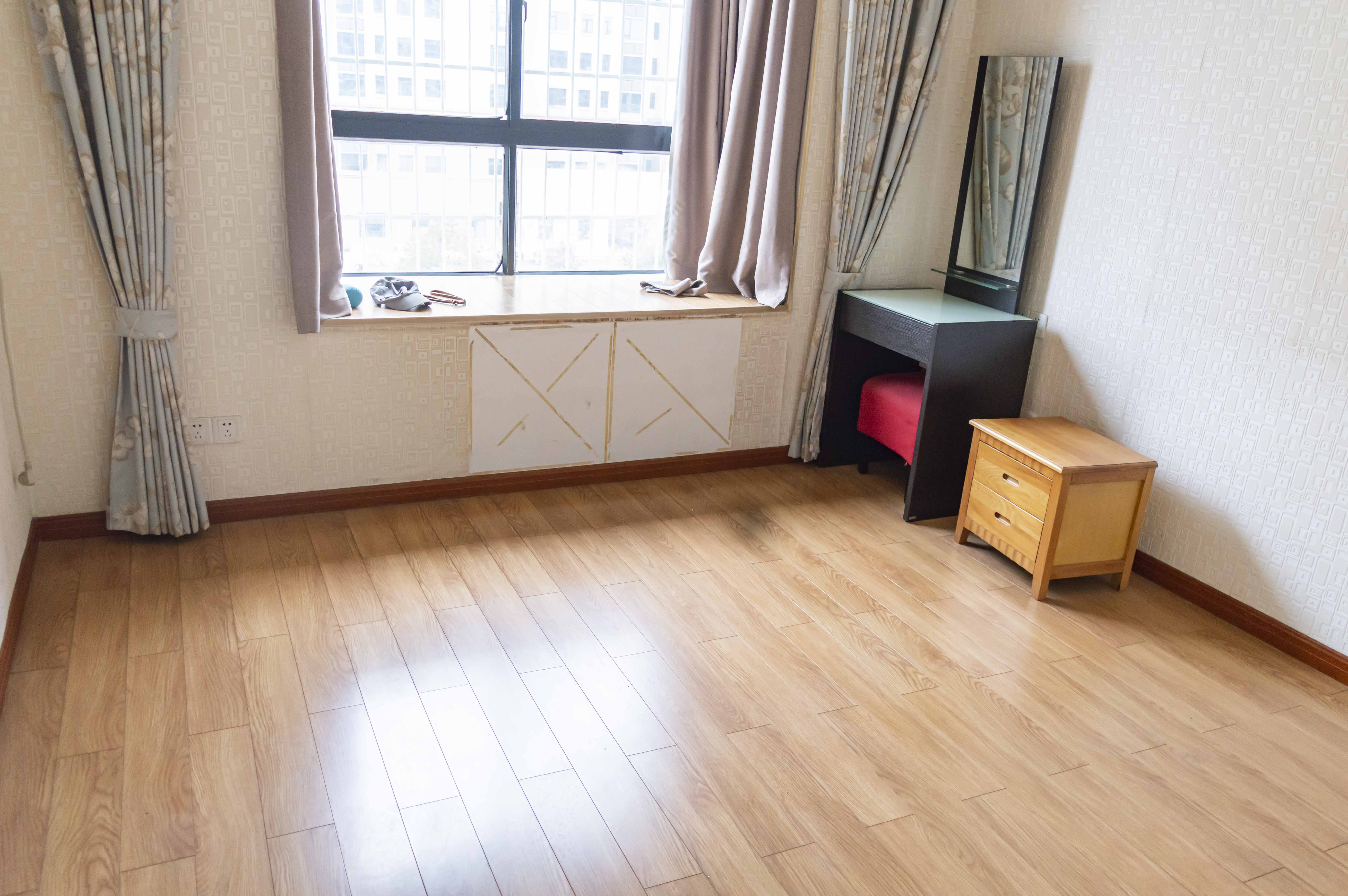 上城世家  5室2厅3卫    100.0万 上城世家  5室2厅3卫    100.0万客厅