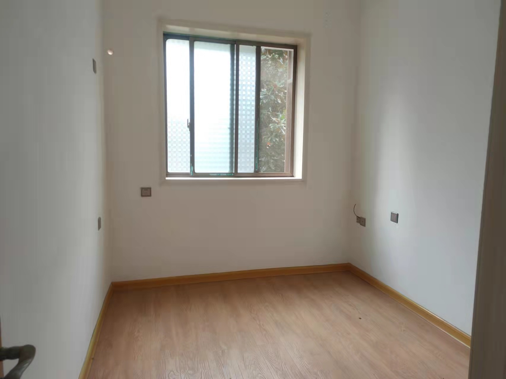 会龙山社区 2室1厅1卫 37.8万 会龙山社区 2室1厅1卫 37.8万客厅