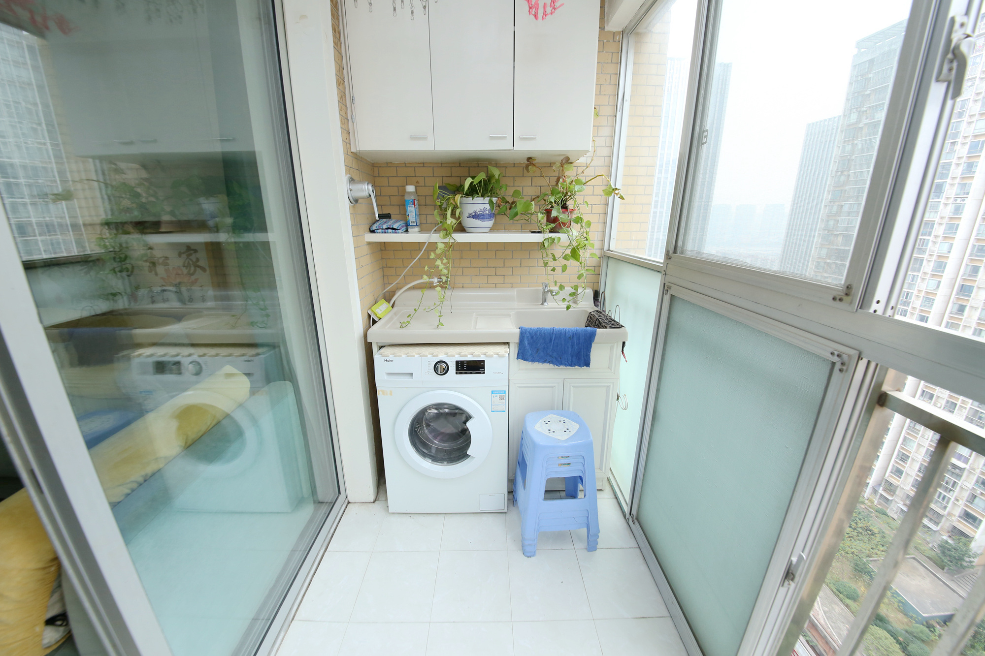 凯通国际城（凯通朝庭）  2室1厅1卫   80.00万阳台