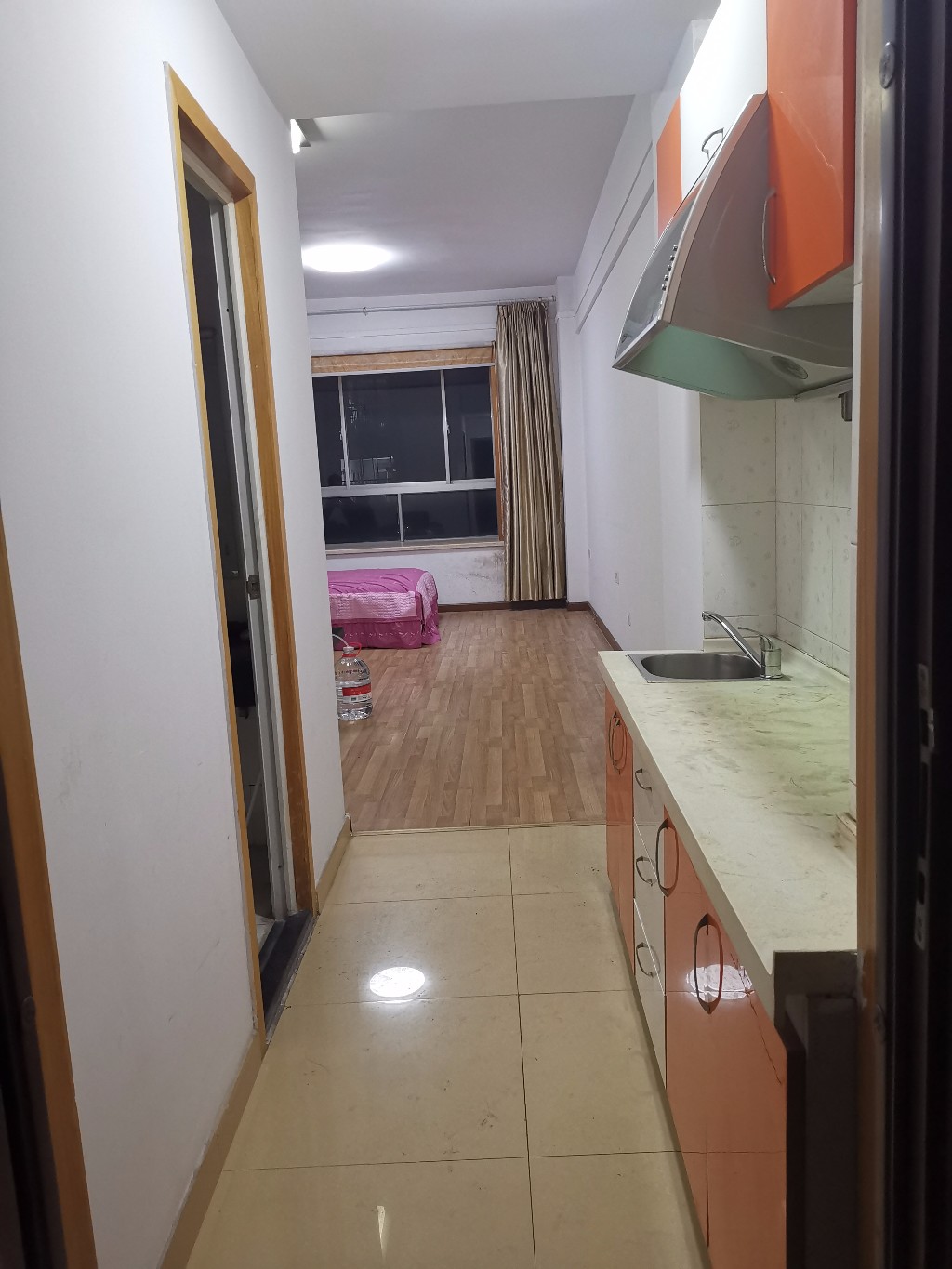 东都大酒店(东都大厦) 1室1厅1卫 1000.00元/月 东都大酒店(东都大厦) 1室1厅1卫 1000.00元/月室内图