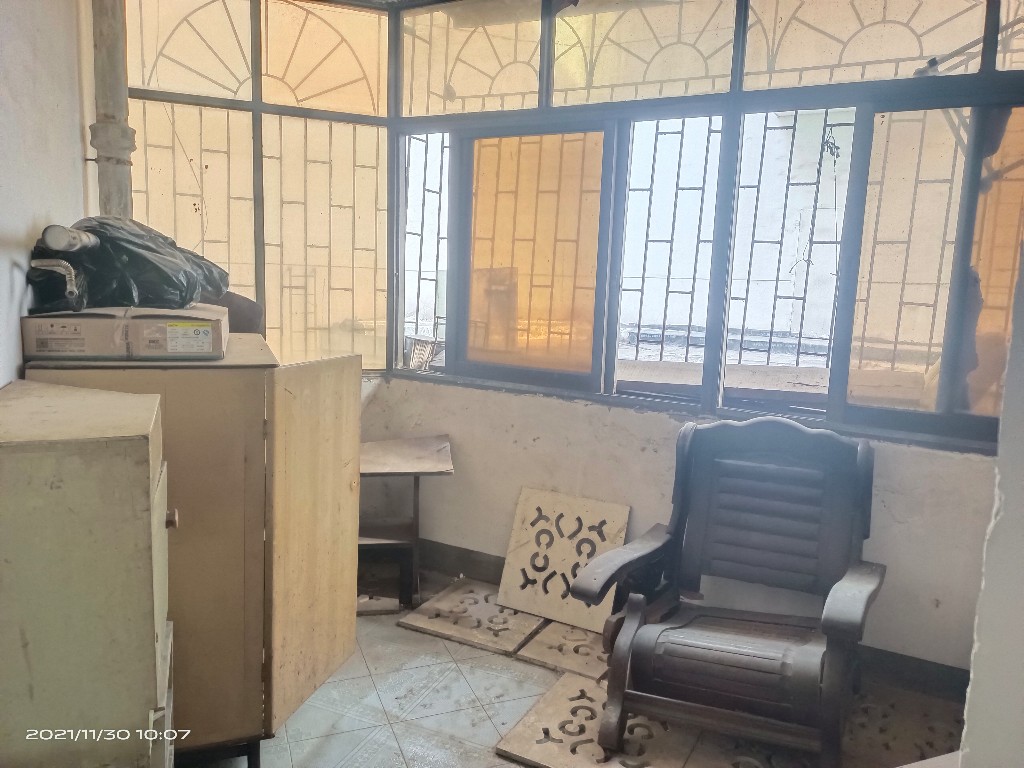 堤升街散盘  3室2厅1卫    33.5万 堤升街散盘  3室2厅1卫    33.5万客厅