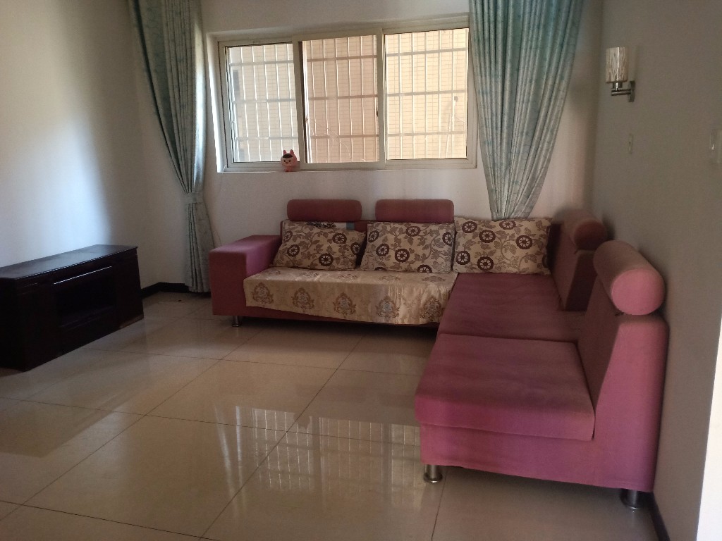 香樟园  2室1厅1卫    1300.0元/月 香樟园  2室1厅1卫    1300.0元/月室内图