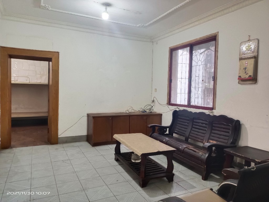 堤升街散盘  3室2厅1卫    33.5万 堤升街散盘  3室2厅1卫    33.5万客厅