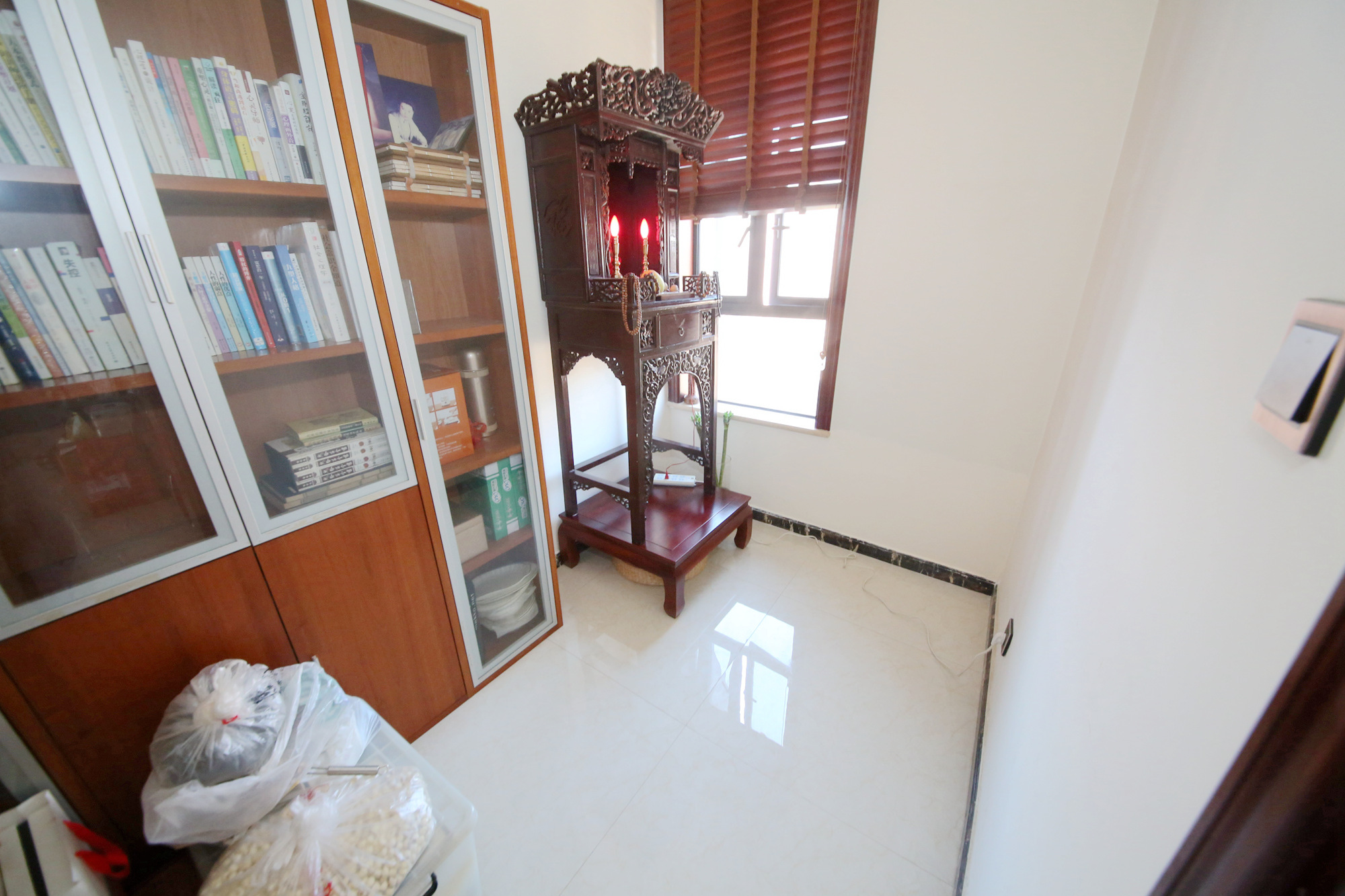 中隆国际御玺  4室2厅2卫    319.0万阳台