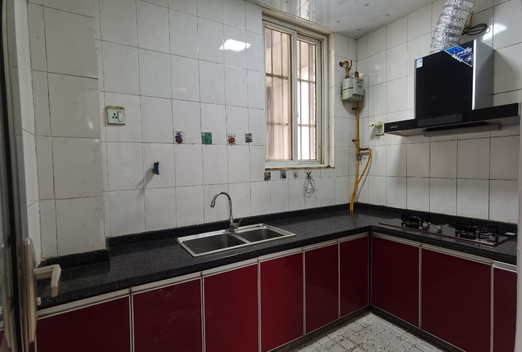 二江花园  2室2厅1卫    1700.0元/月 二江花园  2室2厅1卫    1700.0元/月室内图