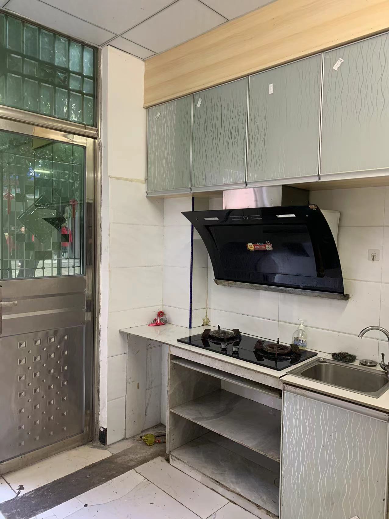 杉山社区 2室2厅1卫 1050.00元/月 杉山社区 2室2厅1卫 1050.00元/月室内图