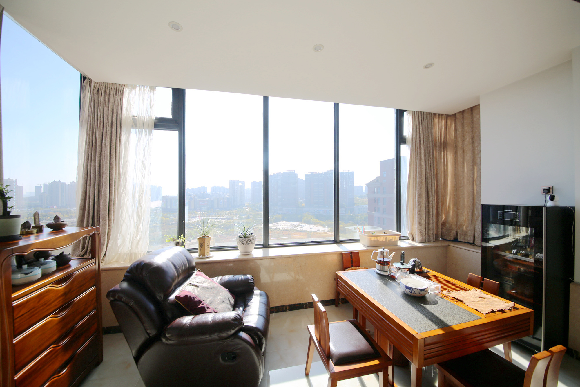 中隆国际御玺  4室2厅2卫    319.0万阳台