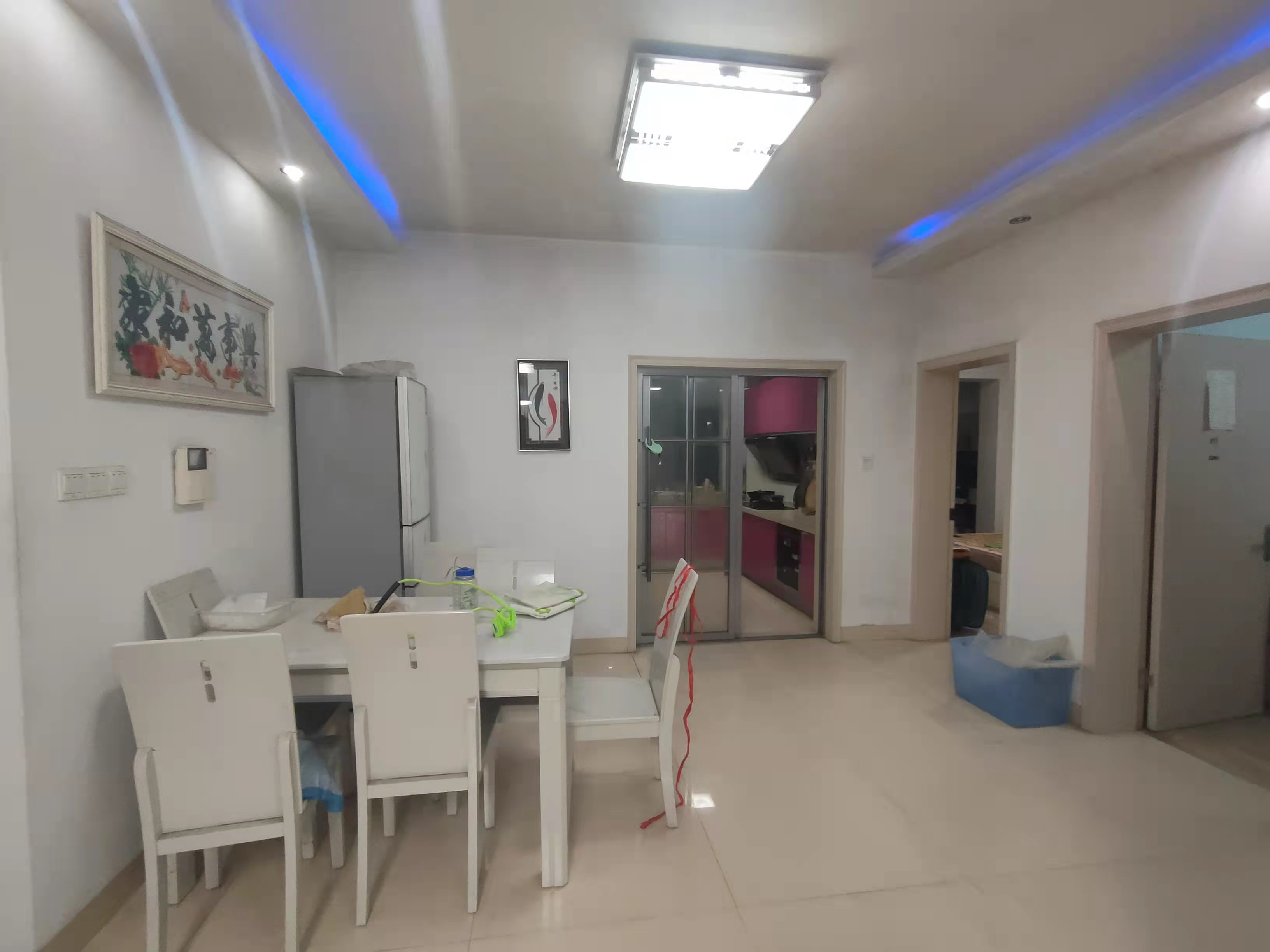 静园山庄  3室2厅1卫    55.8万 静园山庄  3室2厅1卫    55.8万客厅