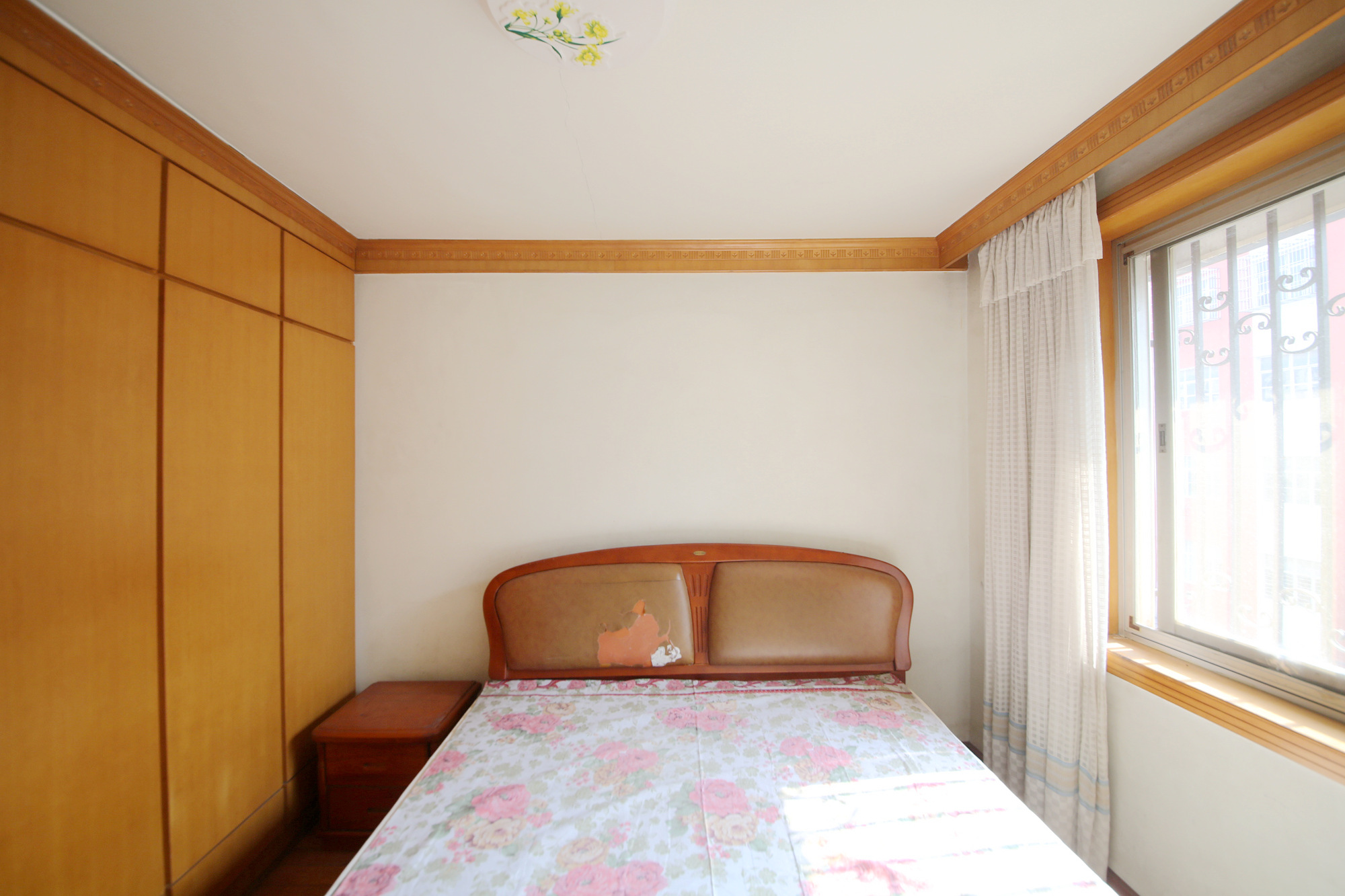 新兴小区(杨家山社区) 2室1厅1卫 47.0万 新兴小区(杨家山社区) 2室1厅1卫 47.0万卧室