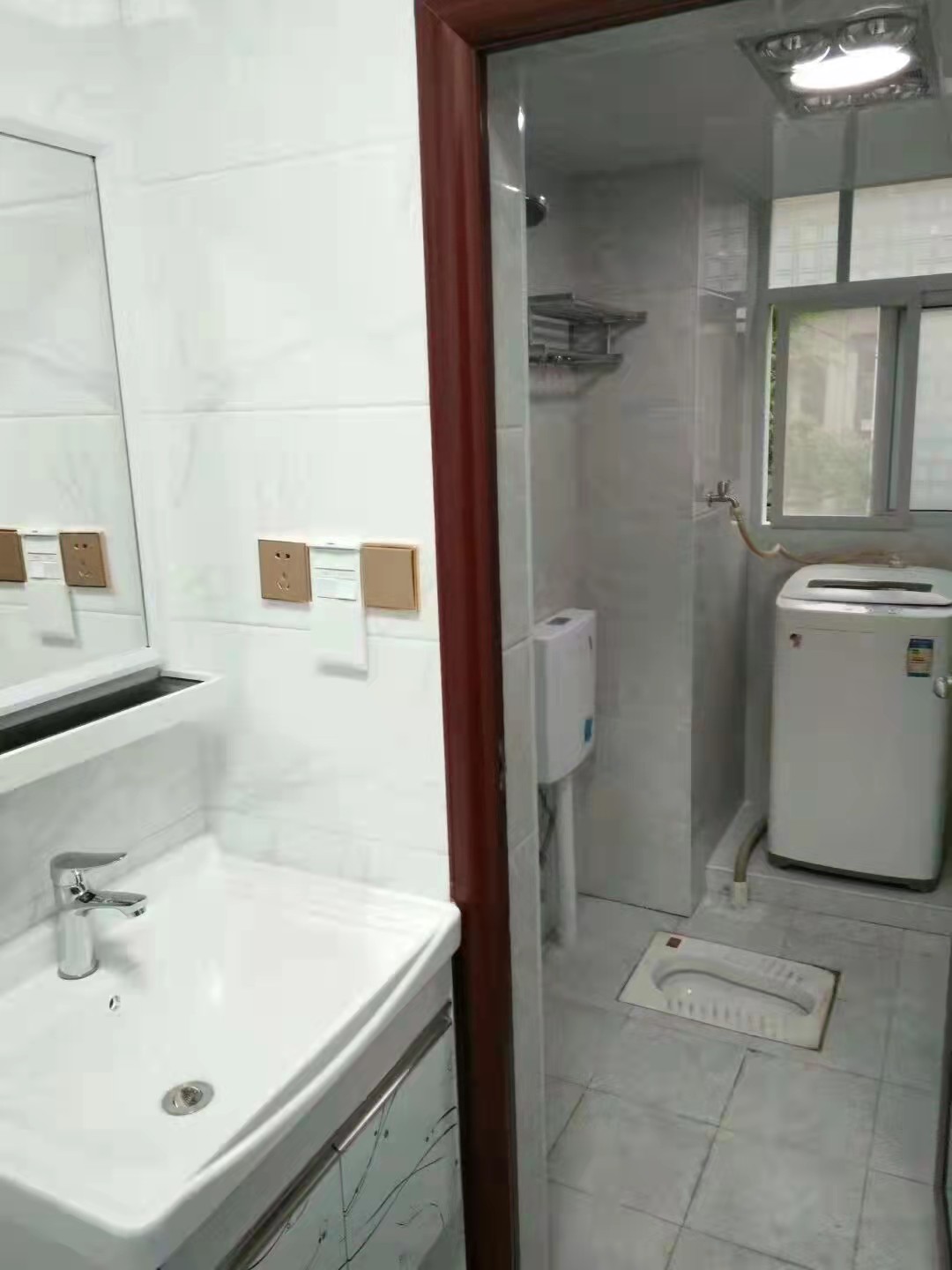 大冲口散盘 2室1厅1卫 1000.00元/月 大冲口散盘 2室1厅1卫 1000.00元/月室内图