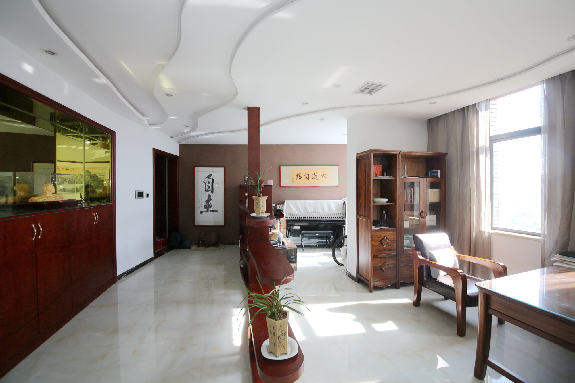 中隆国际御玺  4室2厅2卫    319.0万客厅