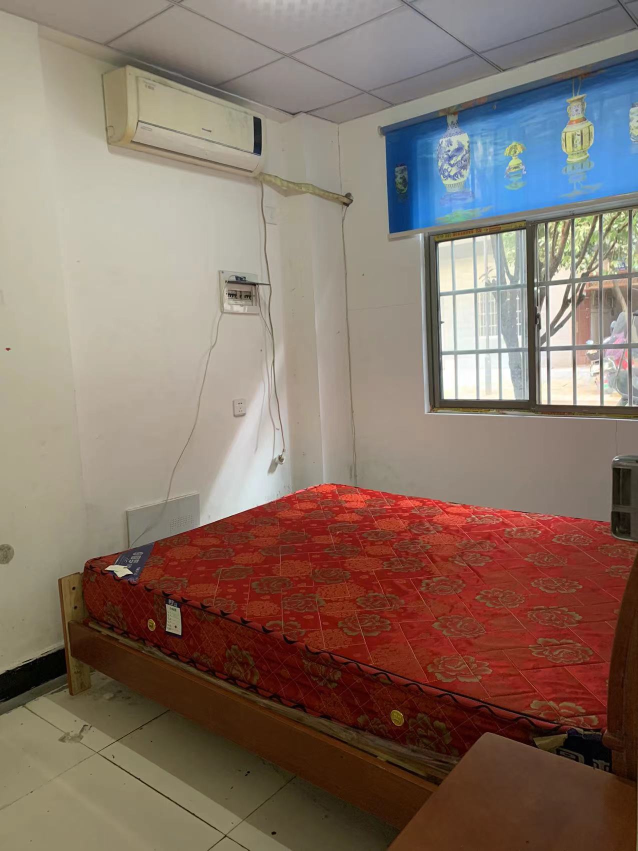 杉山社区 2室2厅1卫 1050.00元/月 杉山社区 2室2厅1卫 1050.00元/月室内图