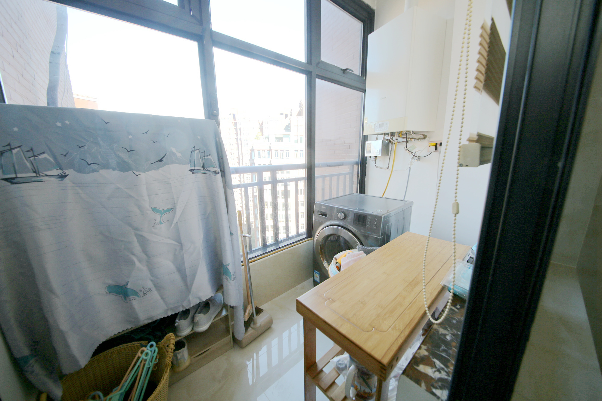 中隆国际御玺  4室2厅2卫    319.0万阳台