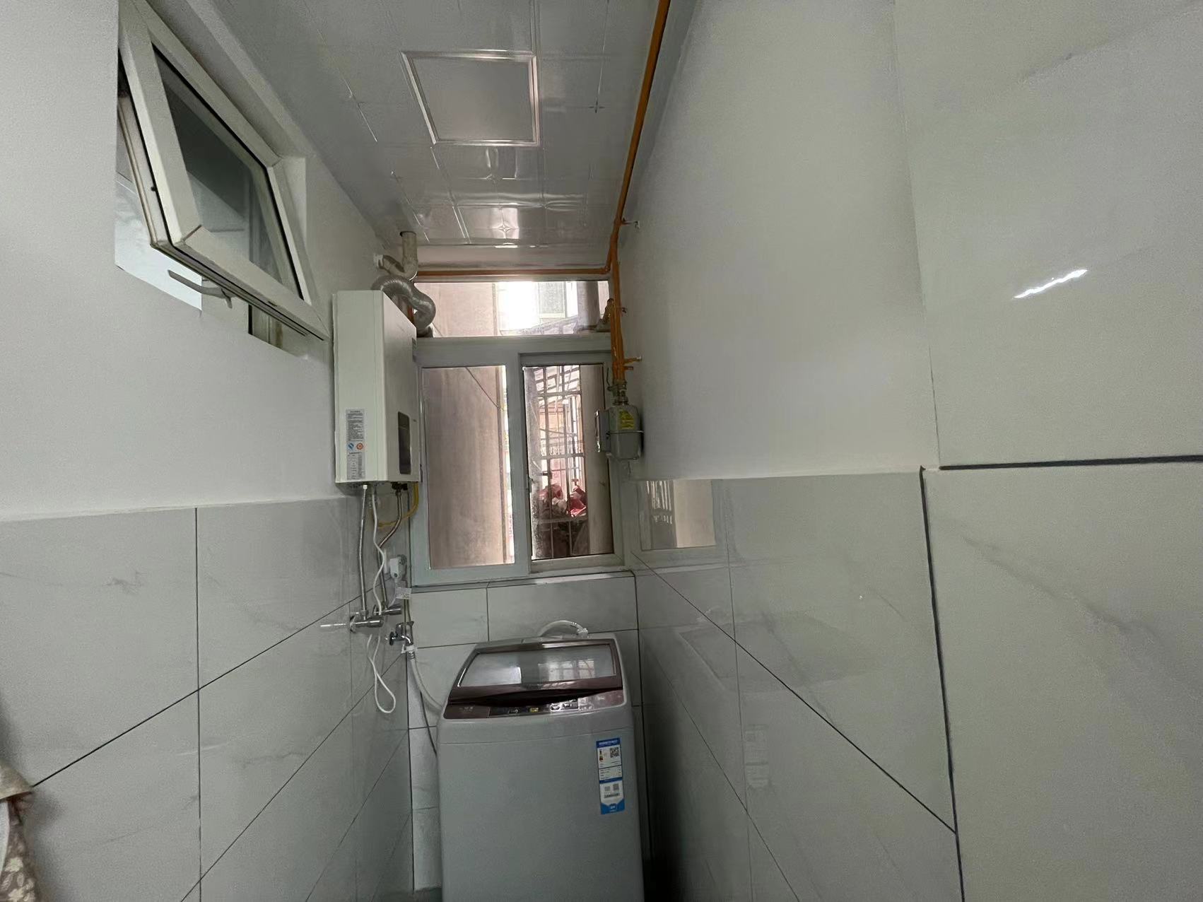 南湖锦苑 1室1厅1卫 2100.0元/月 南湖锦苑 1室1厅1卫 2100.0元/月室内图