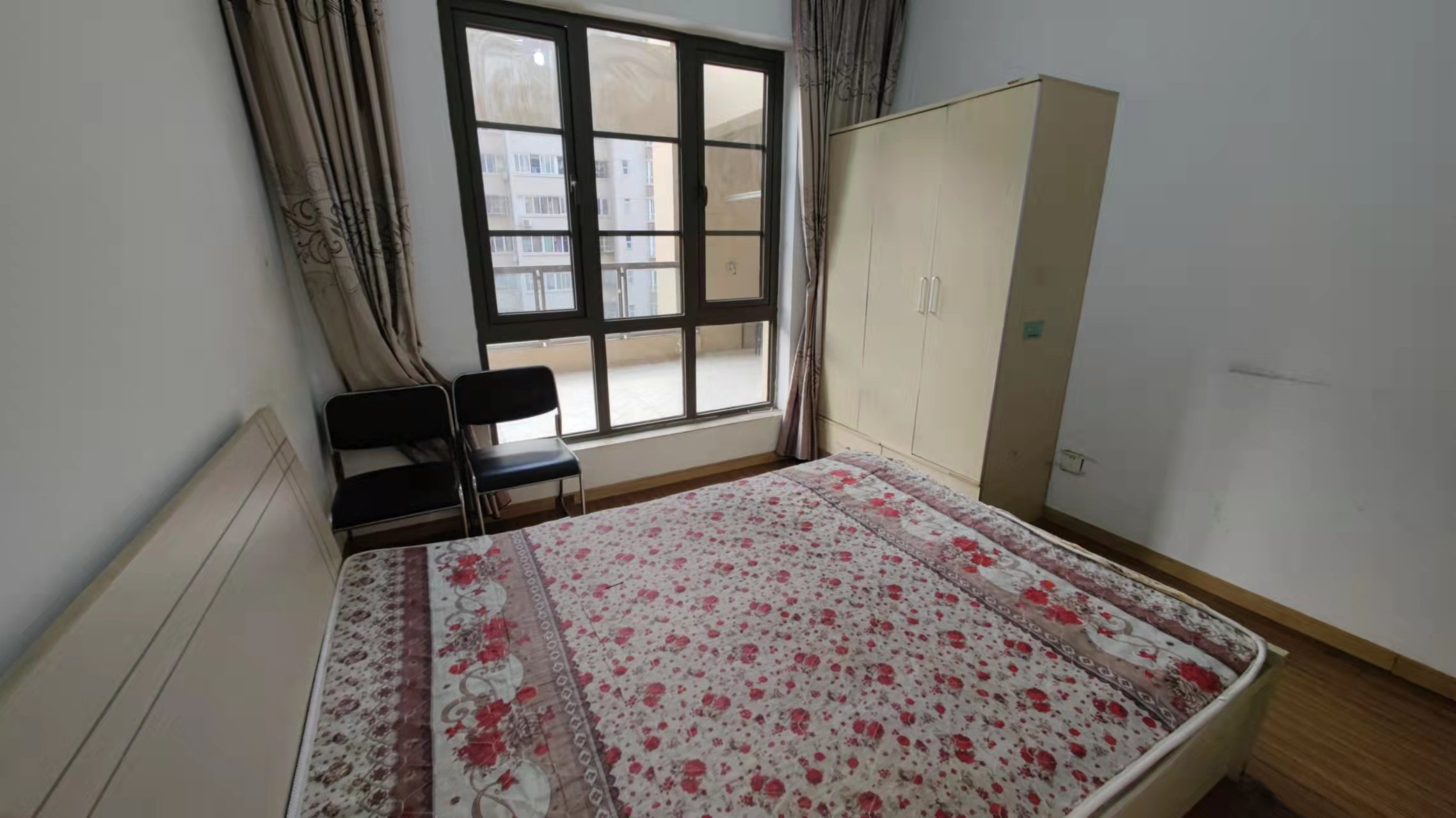 南湖国际1期 2室2厅1卫 2300.0元/月 南湖国际1期 2室2厅1卫 2300.0元/月室内图