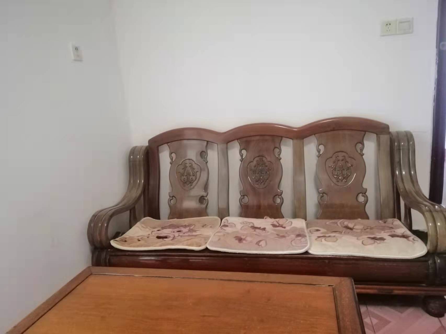 岳屏明珠苑 2室1厅1卫 900.0元/月 岳屏明珠苑 2室1厅1卫 900.0元/月室内图