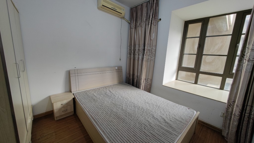 南湖国际1期 2室2厅1卫 2300.0元/月 南湖国际1期 2室2厅1卫 2300.0元/月室内图