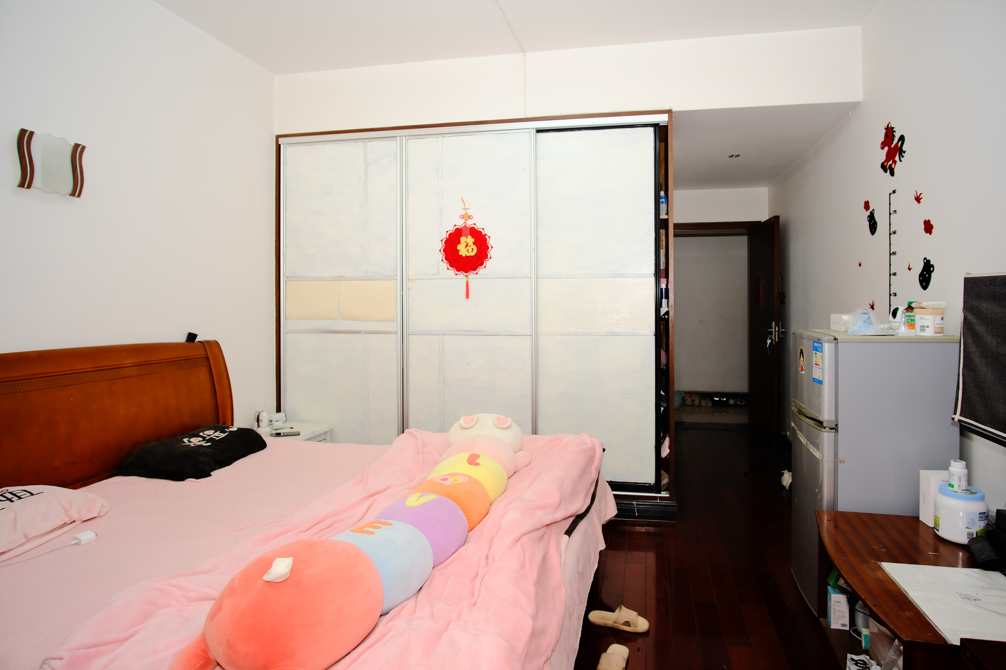楚天家园  4室2厅2卫   112.00万卧室