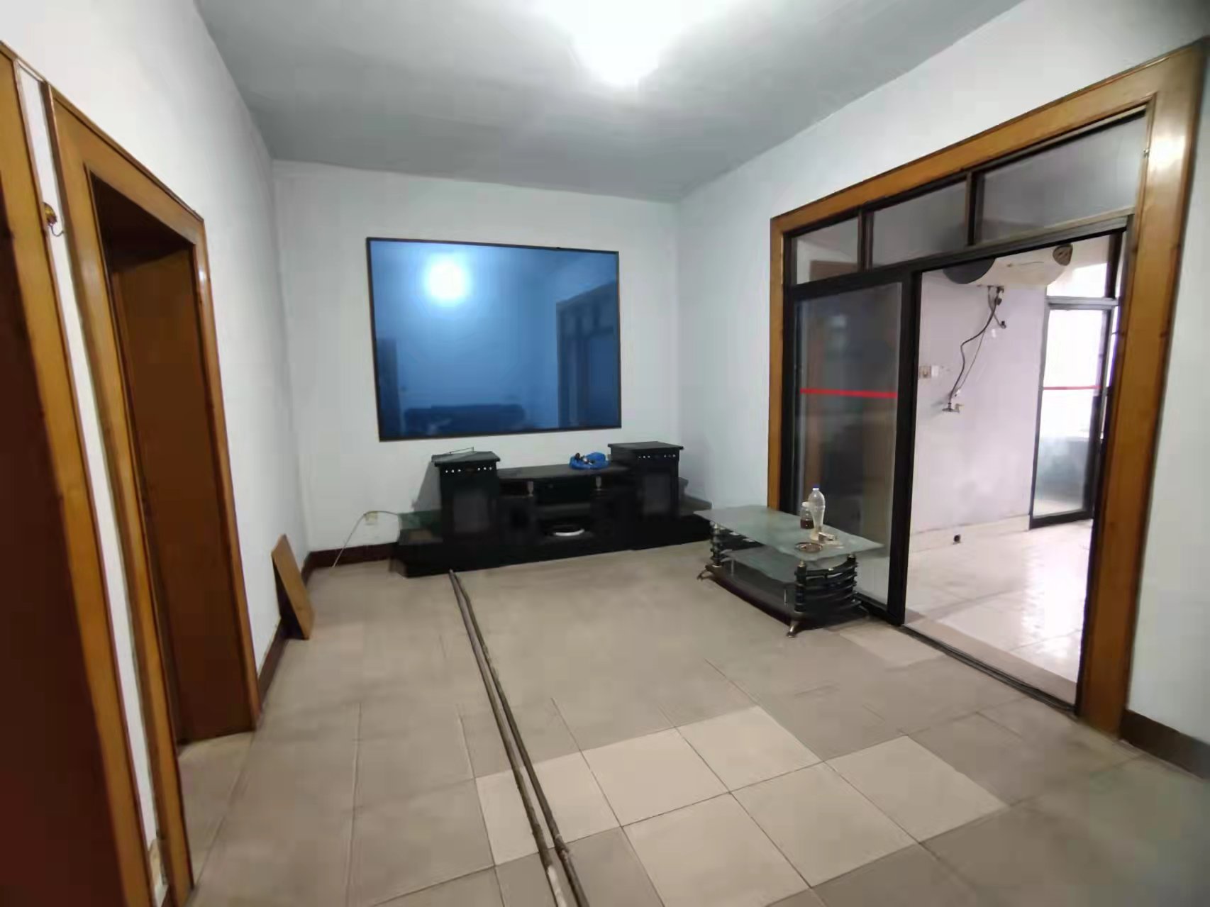 老财政局宿舍 3室2厅1卫 38.8万 老财政局宿舍 3室2厅1卫 38.8万客厅