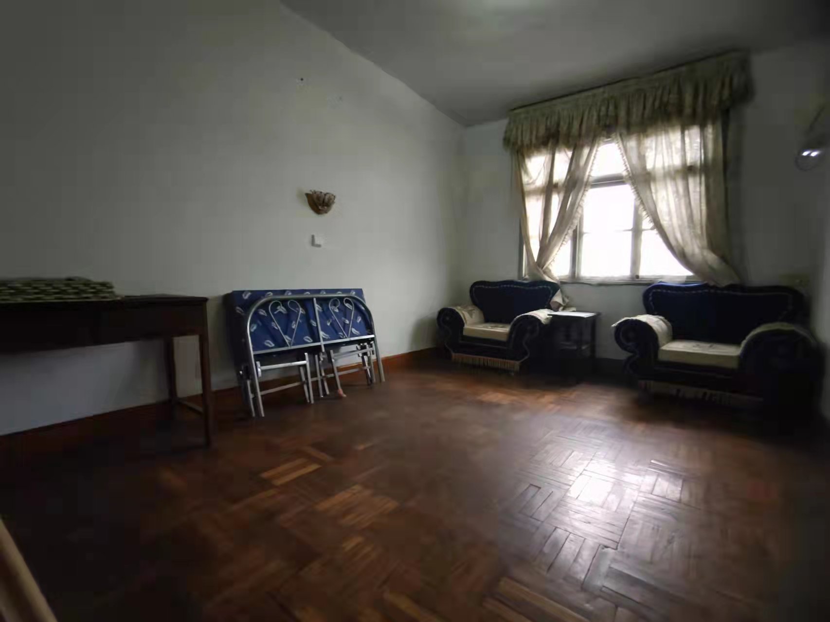 老财政局宿舍 3室2厅1卫 38.8万 老财政局宿舍 3室2厅1卫 38.8万客厅