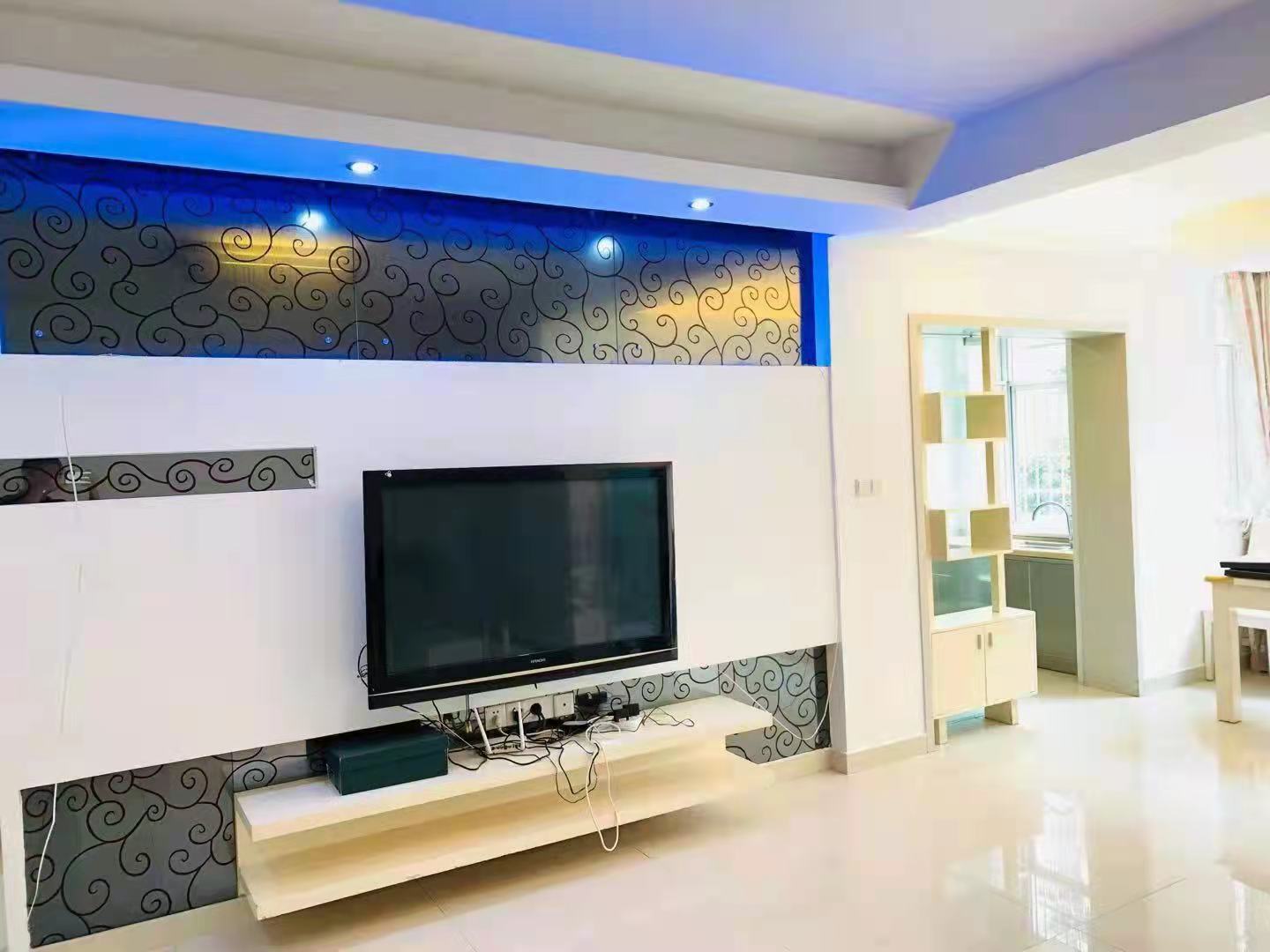 荷塘月色 3室2厅2卫 1700.0元/月 荷塘月色 3室2厅2卫 1700.0元/月室内图