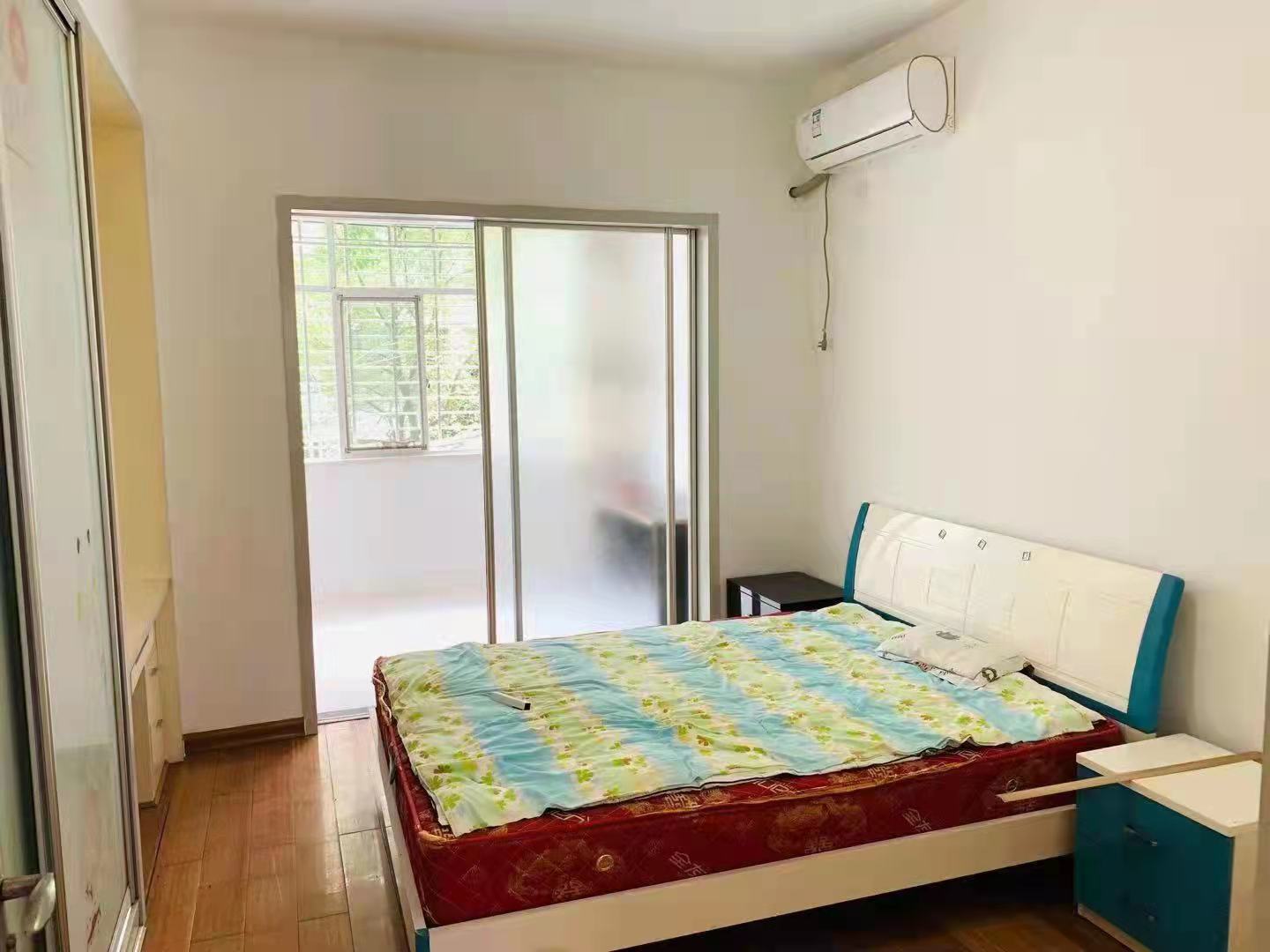 荷塘月色 3室2厅2卫 1700.0元/月 荷塘月色 3室2厅2卫 1700.0元/月室内图