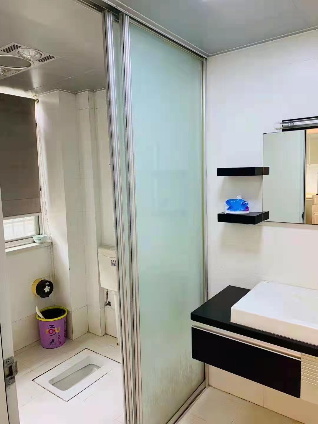 荷塘月色  3室2厅2卫   1700.00元/月室内图