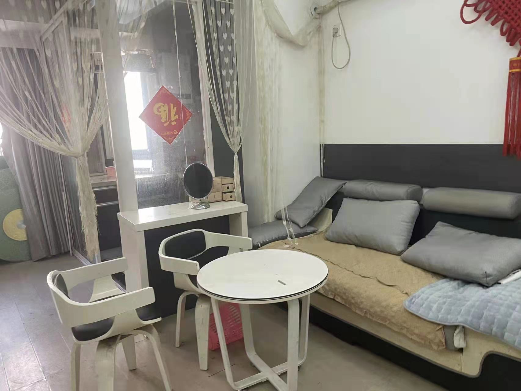 丰园公寓  1室1厅1卫    1100.0元/月 丰园公寓  1室1厅1卫    1100.0元/月室内图