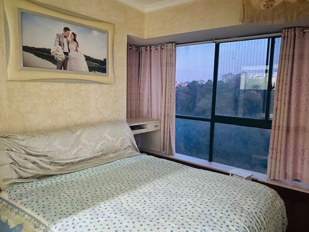 经世皇城 3室2厅2卫 88.00万 经世皇城 3室2厅2卫 88.00万客厅