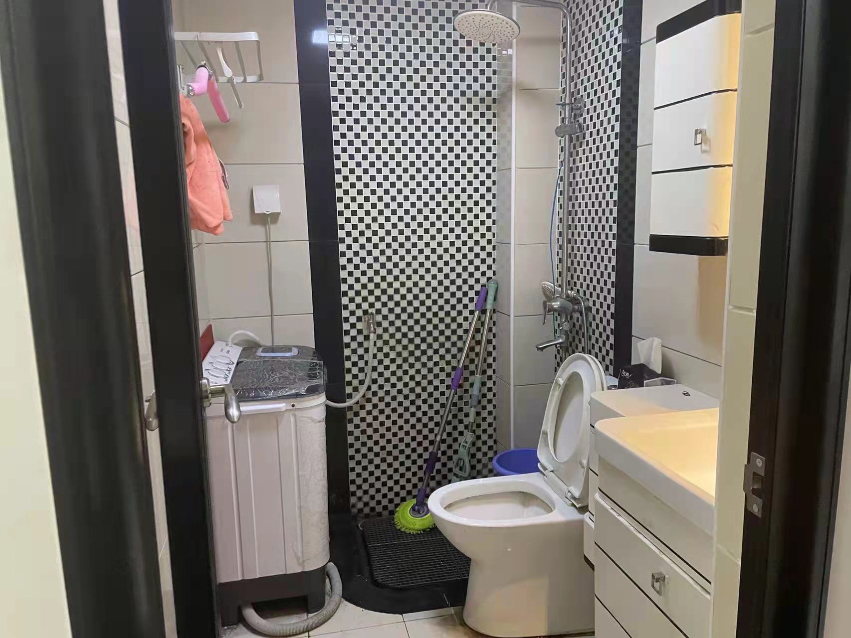 丰园公寓  1室1厅1卫    1100.0元/月 丰园公寓  1室1厅1卫    1100.0元/月室内图