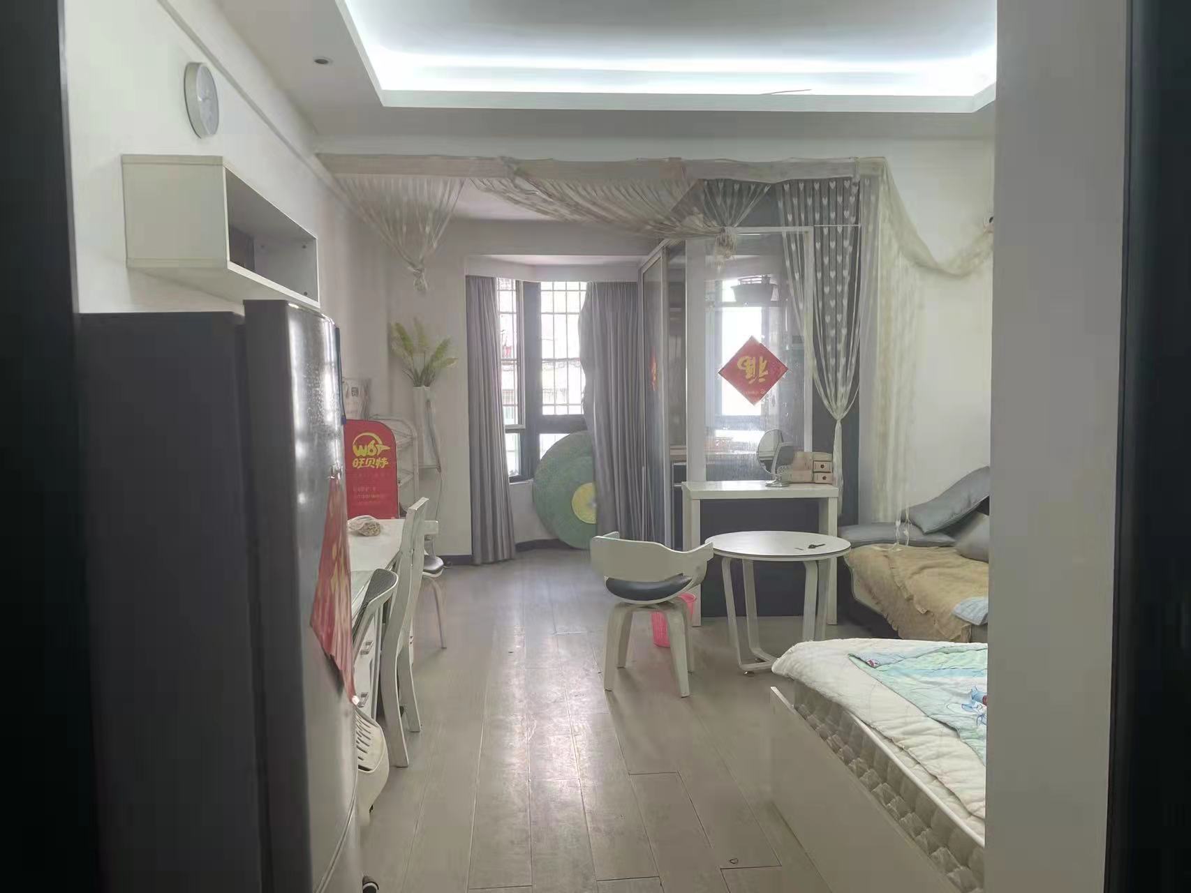 丰园公寓  1室1厅1卫    1100.0元/月 丰园公寓  1室1厅1卫    1100.0元/月室内图