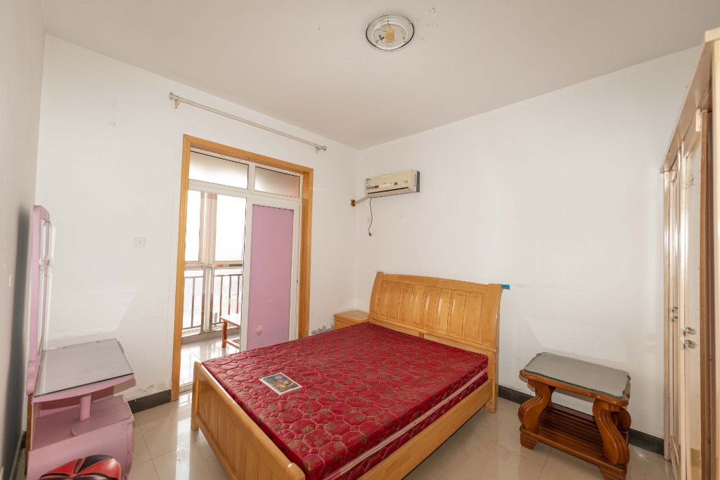 天剑华城 1室1厅1卫 49.0万 天剑华城 1室1厅1卫 49.0万卧室