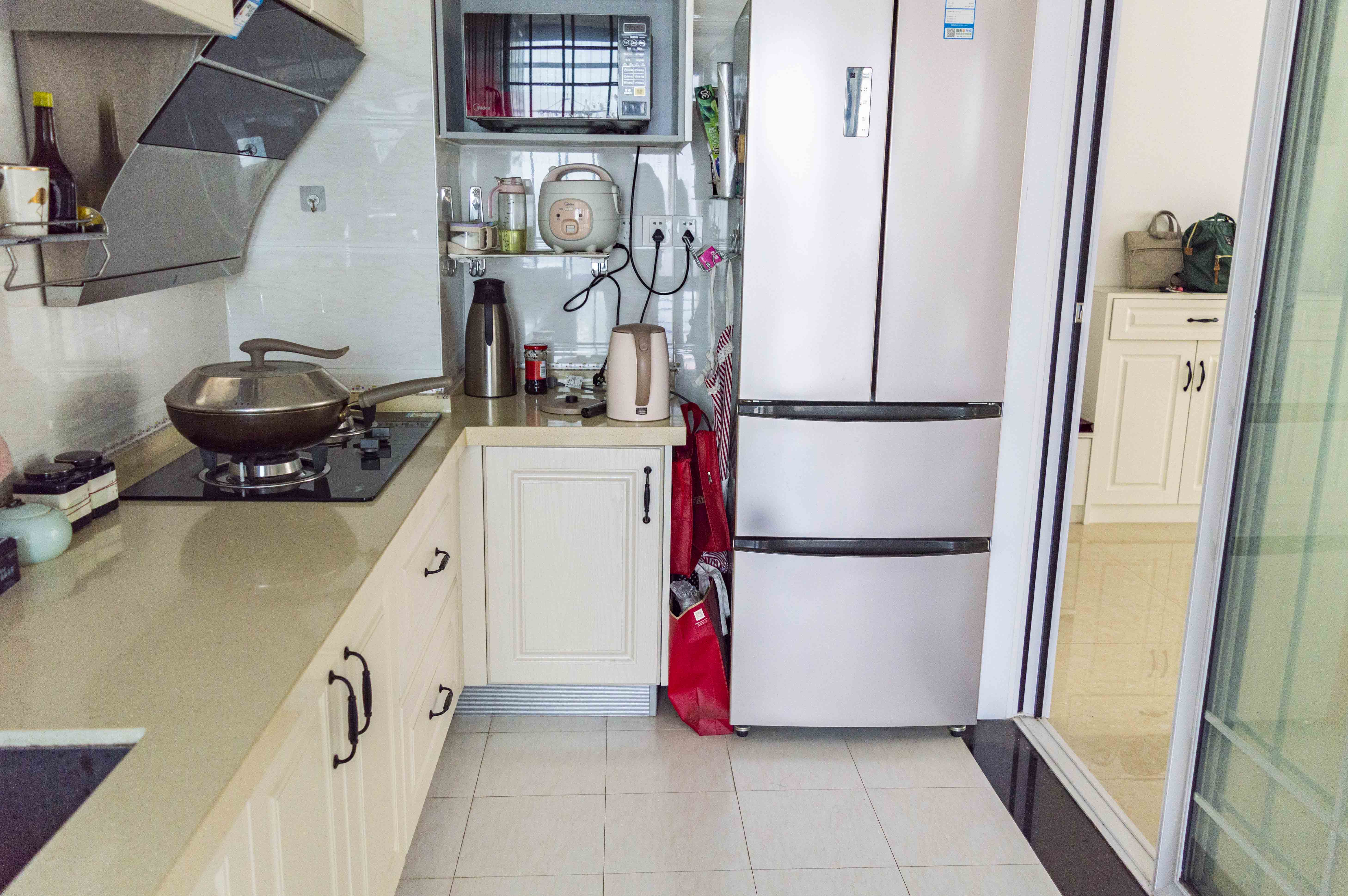 大汉资江城 3室2厅1卫 80.0万 大汉资江城 3室2厅1卫 80.0万客厅