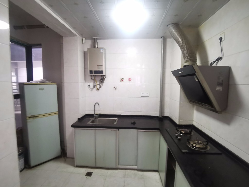 城发郦城 2室2厅1卫 1300.0元/月 城发郦城 2室2厅1卫 1300.0元/月室内图