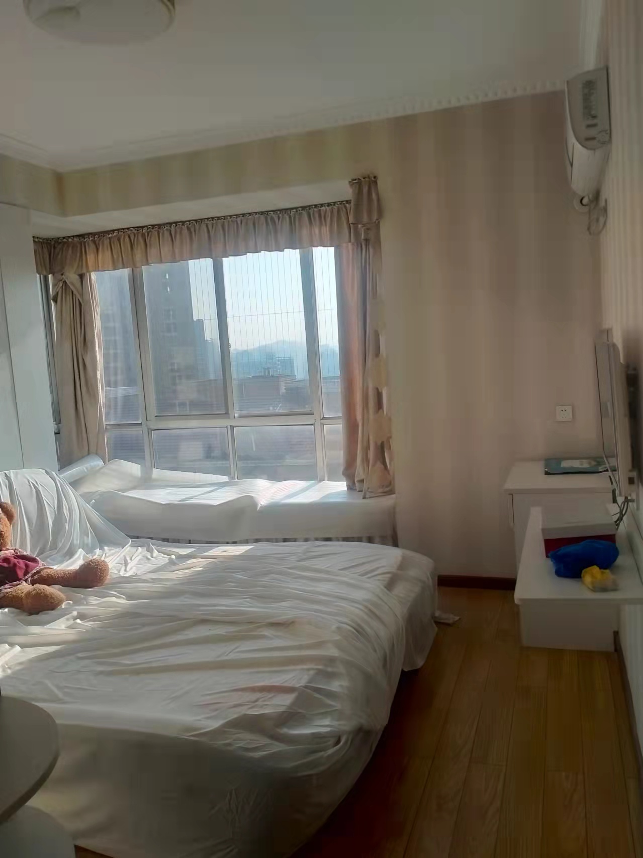 景明佳园 3室2厅2卫 1700.0元/月 景明佳园 3室2厅2卫 1700.0元/月室内图