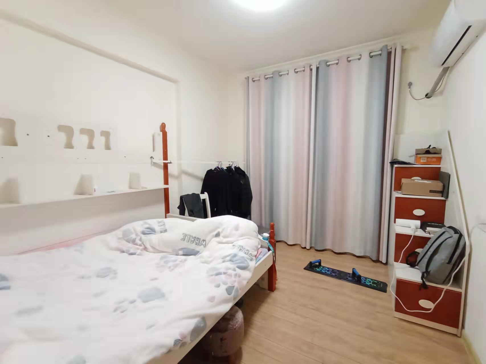 华耀碧桂园十里江湾嘉誉  4室2厅2卫    3000.0元/月 华耀碧桂园十里江湾嘉誉  4室2厅2卫    3000.0元/月室内图