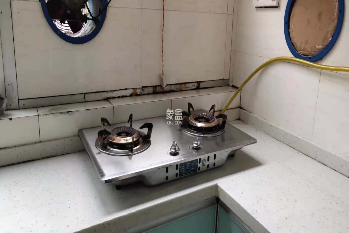 电焊条荷叶塘村 2室2厅1卫 800.00元/月 电焊条荷叶塘村 2室2厅1卫 800.00元/月室内图