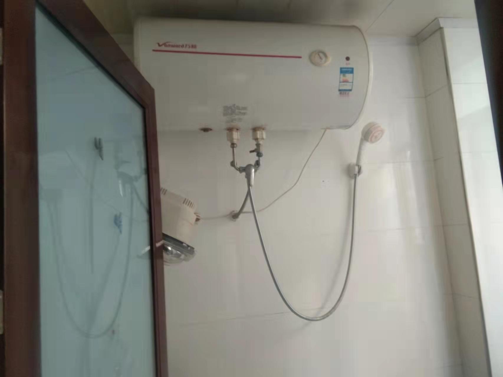 新建巷散盘  1室1厅1卫    600.0元/月 新建巷散盘  1室1厅1卫    600.0元/月室内图