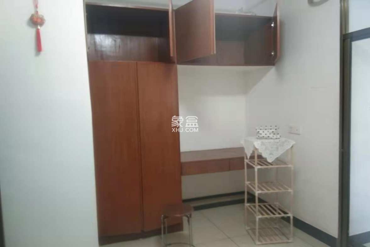 新建巷散盘  1室1厅1卫    600.0元/月 新建巷散盘  1室1厅1卫    600.0元/月室内图