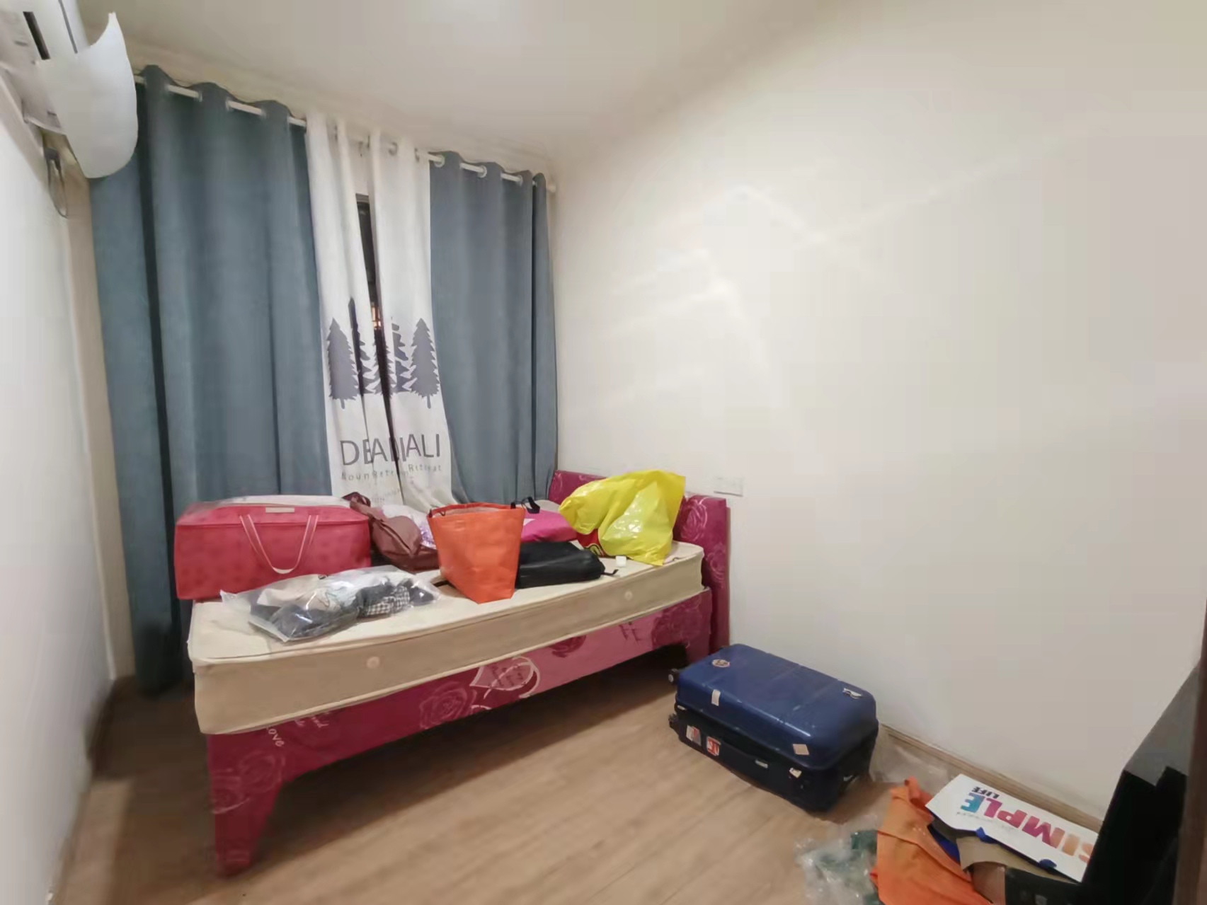 华耀碧桂园十里江湾嘉誉  4室2厅2卫    3000.0元/月 华耀碧桂园十里江湾嘉誉  4室2厅2卫    3000.0元/月室内图