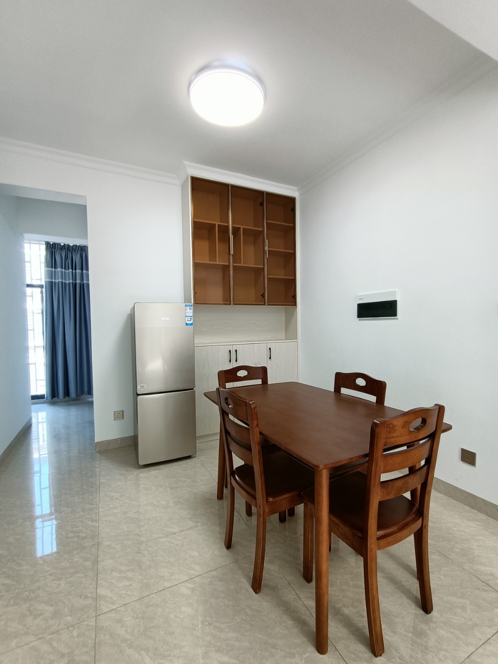 松亭小区 3室2厅2卫 1800.0元/月 松亭小区 3室2厅2卫 1800.0元/月室内图