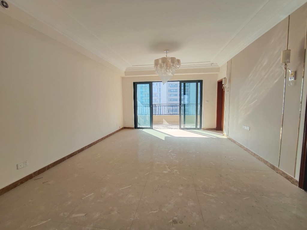 恒大华府 4室2厅2卫 150.0万 恒大华府 4室2厅2卫 150.0万客厅