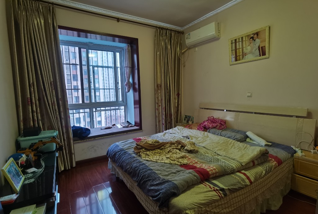 二江花园  3室2厅2卫    2500.0元/月 二江花园  3室2厅2卫    2500.0元/月室内图