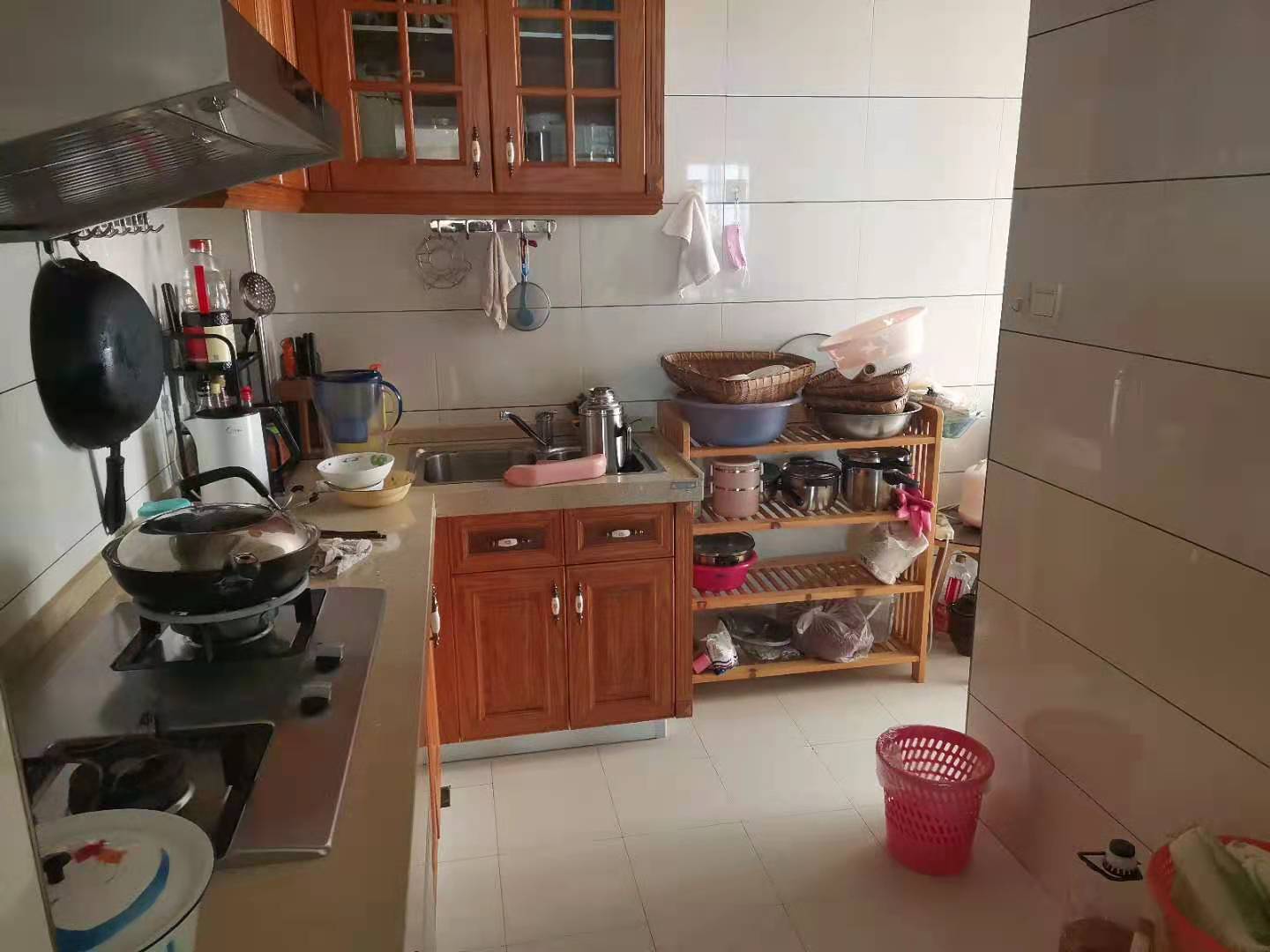 资江明珠  3室2厅2卫    98.8万 资江明珠  3室2厅2卫    98.8万客厅