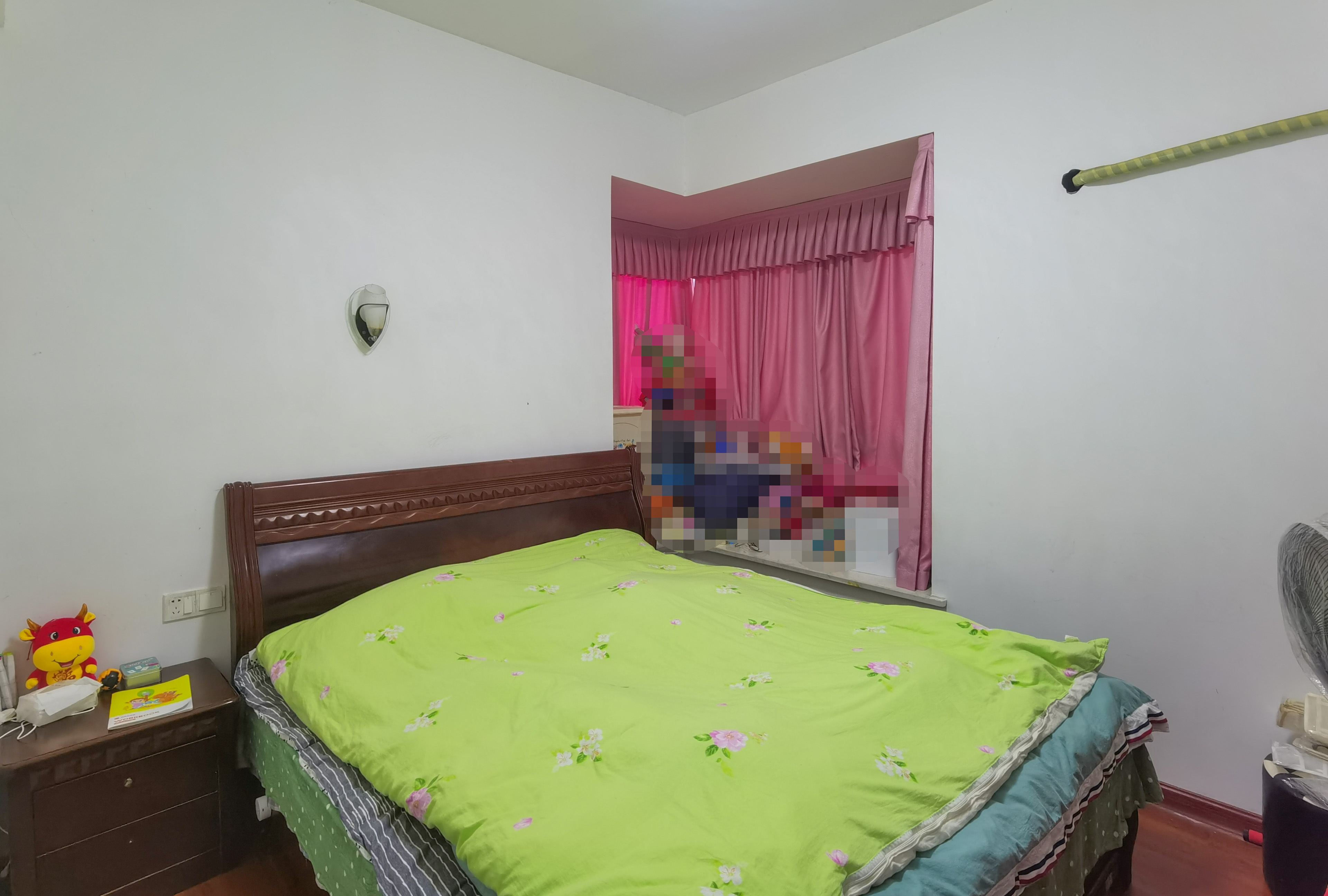 香博堡 3室2厅2卫 43.8万 香博堡 3室2厅2卫 43.8万客厅