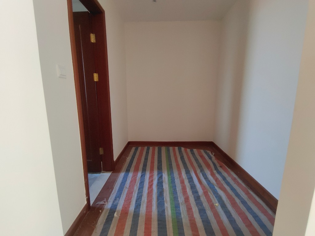 恒大华府 4室2厅2卫 150.0万 恒大华府 4室2厅2卫 150.0万客厅