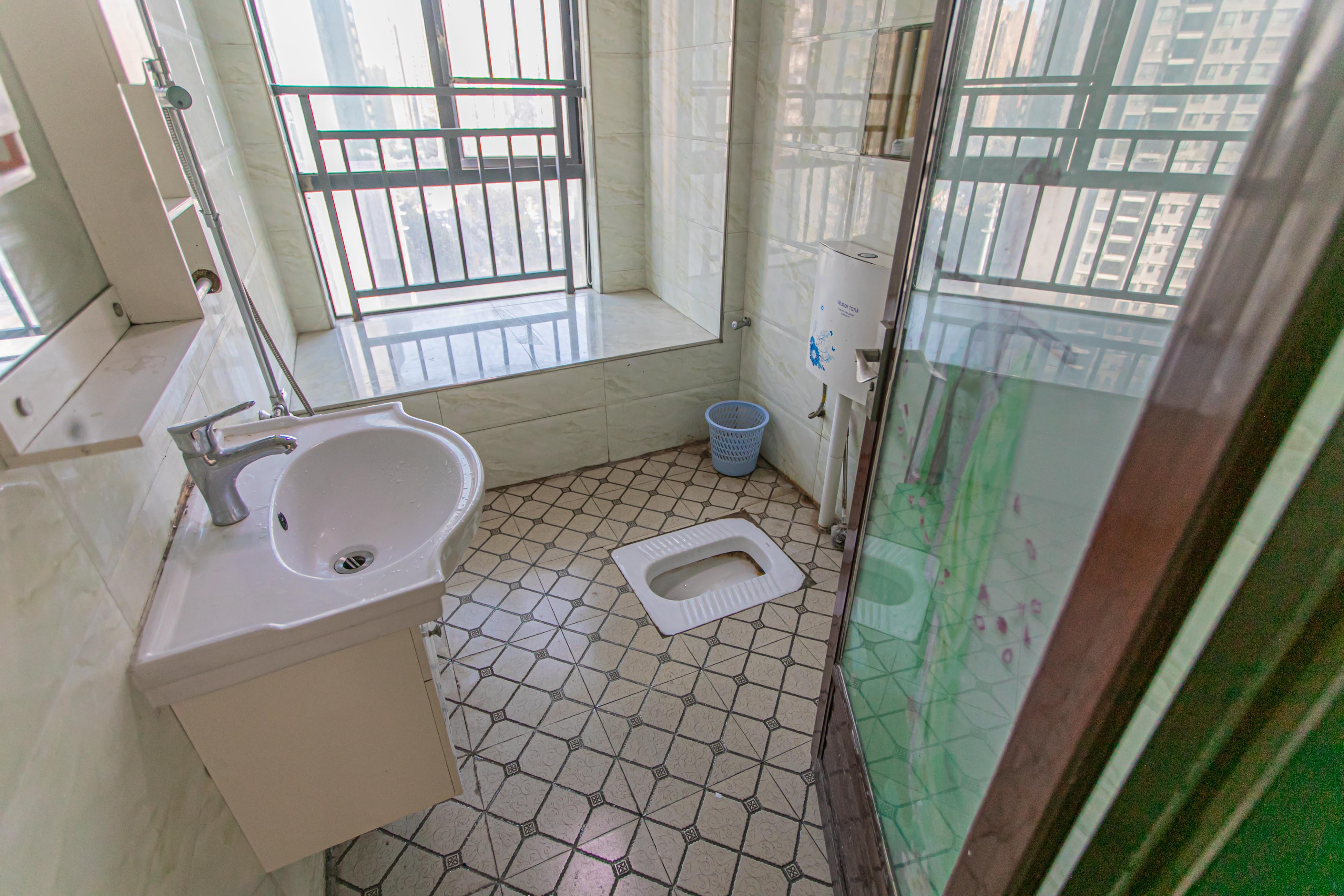 方略城市广场  2室2厅1卫    60.0万 方略城市广场  2室2厅1卫    60.0万卫生间